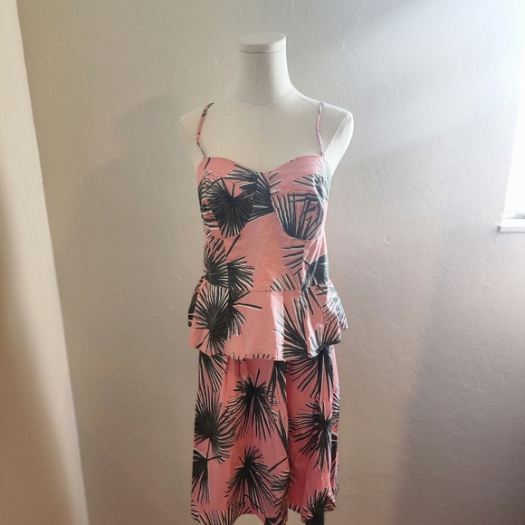 A New Day two-piece outfit - Picture 1 of 3